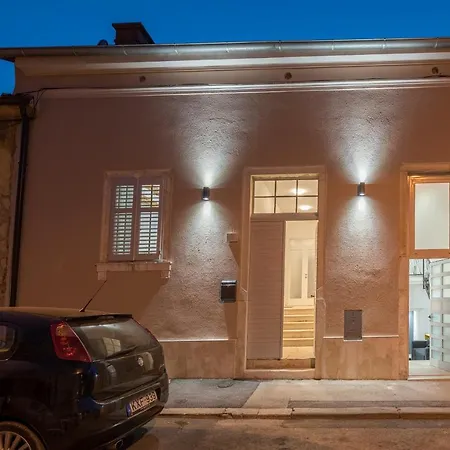Deluxe Gladiators House - Parking Included Апартаменти Пула