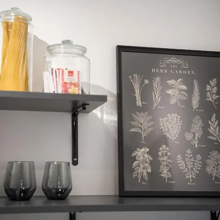 Deluxe Gladiators House - Parking Included Апартаменти *