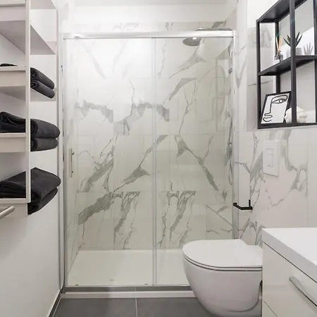 Deluxe Gladiators House - Parking Included Апартаменти Пула