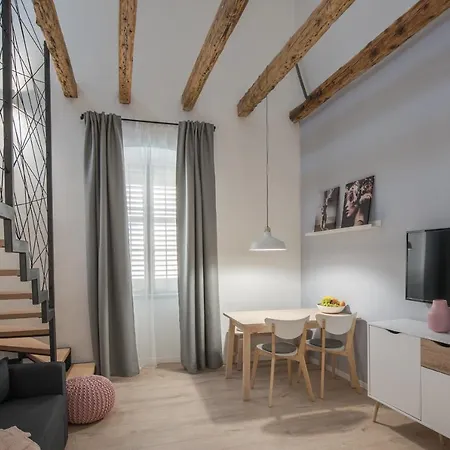 Deluxe Gladiators House