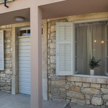 Deluxe Gladiators House - Parking Included Apartment *
