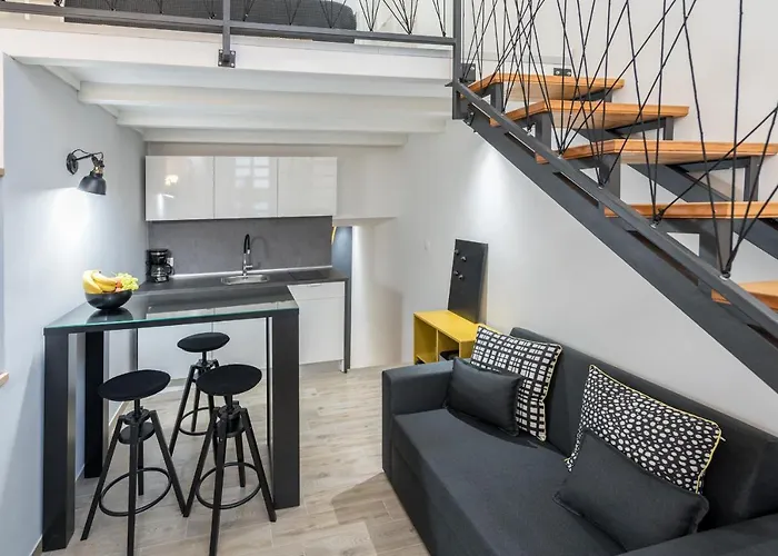 Апартаменты Deluxe Gladiators House - Parking Included