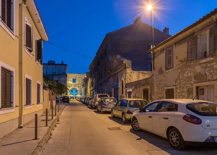 Deluxe Gladiators House * Pula