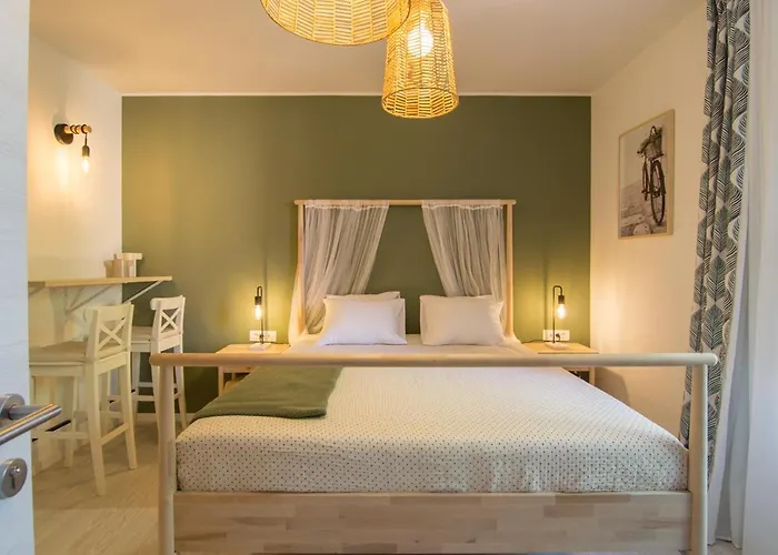 Deluxe Gladiators House *