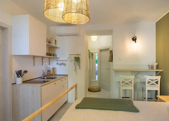 Deluxe Gladiators House *