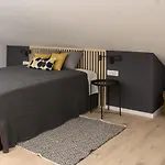 Deluxe Gladiators House - Parking Included
